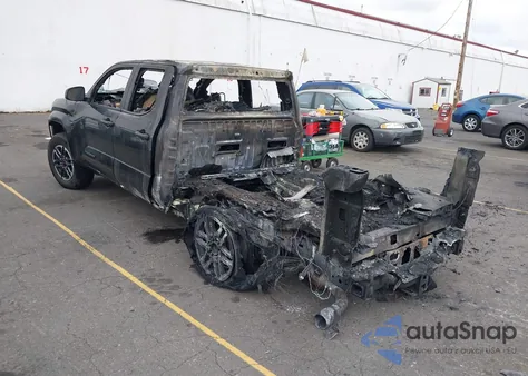 2024 Toyota Tacoma Trd Sport 4Wd z USA, uszkodzony, nr VIN 3TMLB5JNXRM085048